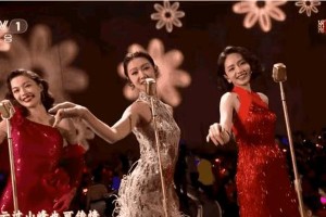 薛凯琪春晚白蛇造型惊艳全场，蛇年舞姿美如画