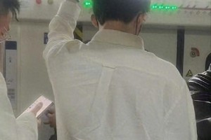 明星写真集：精彩瞬间与魅力展示