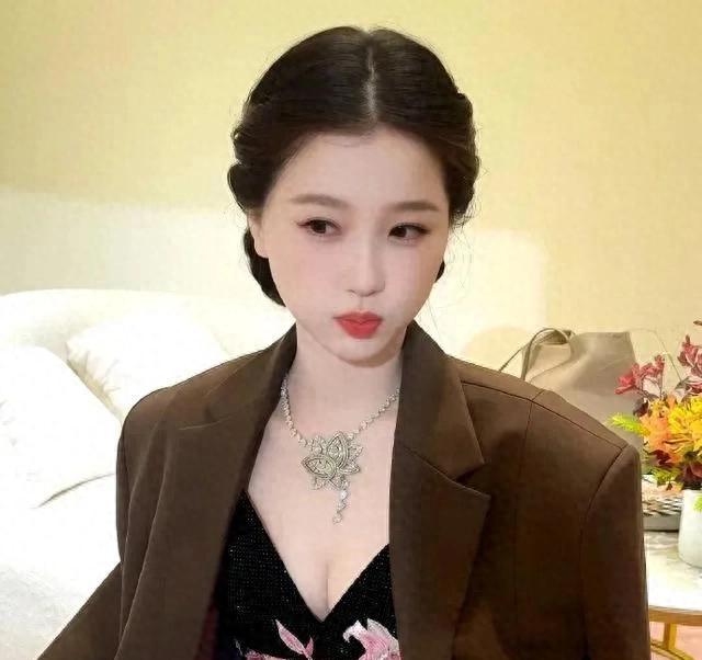精选图片展示：五张精美视觉作品欣赏